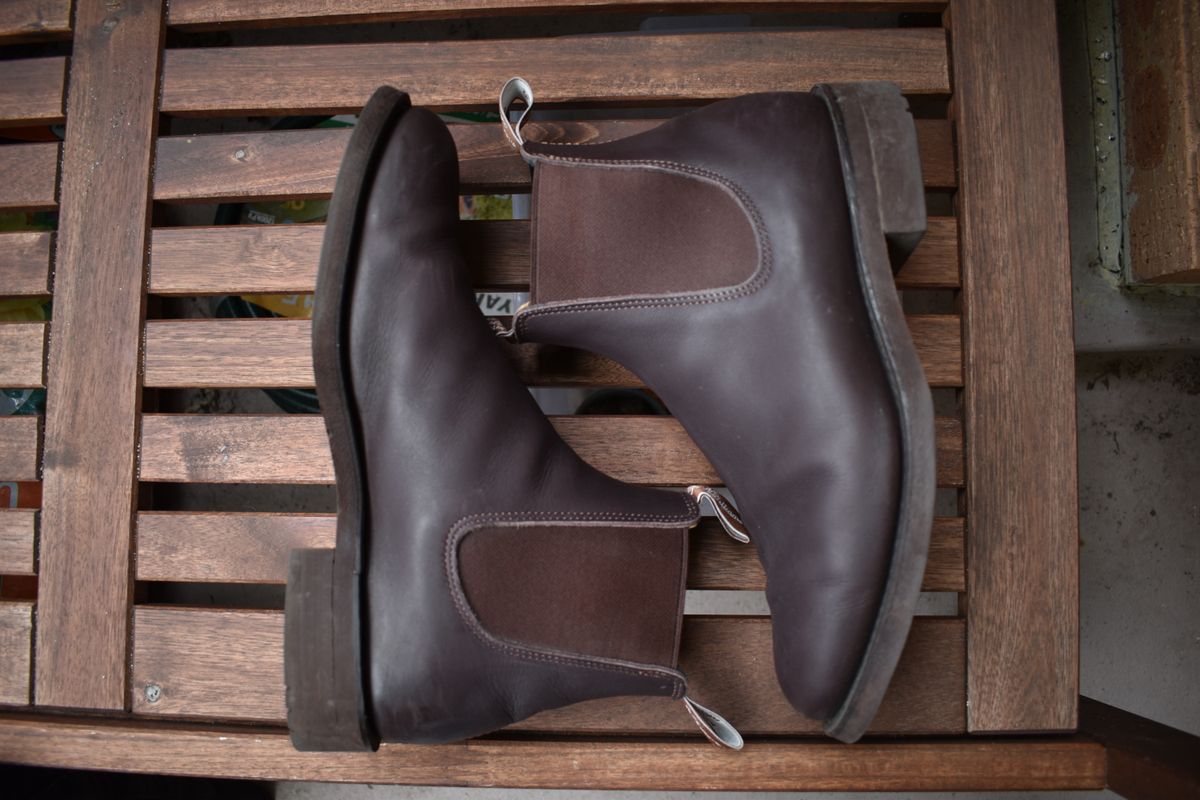 Photo by brother_mc on November 4, 2022 of the R.M. Williams Gardener Boot in Brown Greasy Kip.