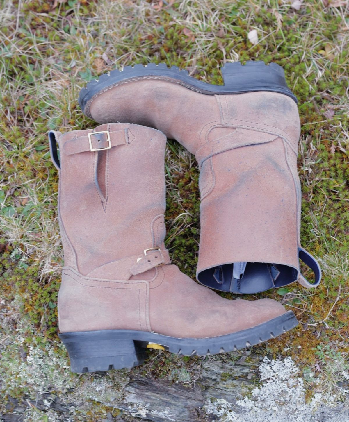 Photo by jononono on November 5, 2025 of the Nicks Pullman in Wickett & Craig Cobalt Double Stuffed Roughout.