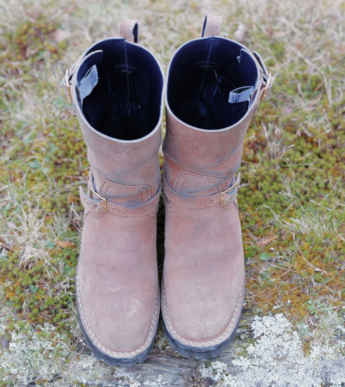 Photo by jononono on November 5, 2025 of the Nicks Pullman in Wickett & Craig Cobalt Double Stuffed Roughout.