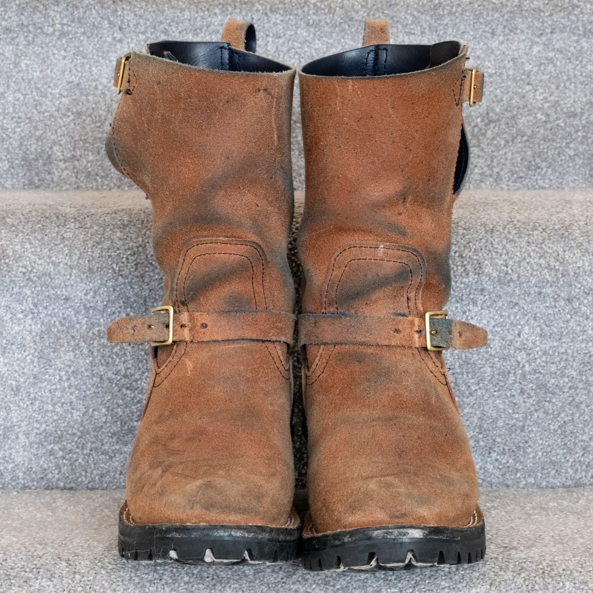 Photo by jononono on December 5, 2025 of the Nicks Pullman in Wickett & Craig Cobalt Double Stuffed Roughout.