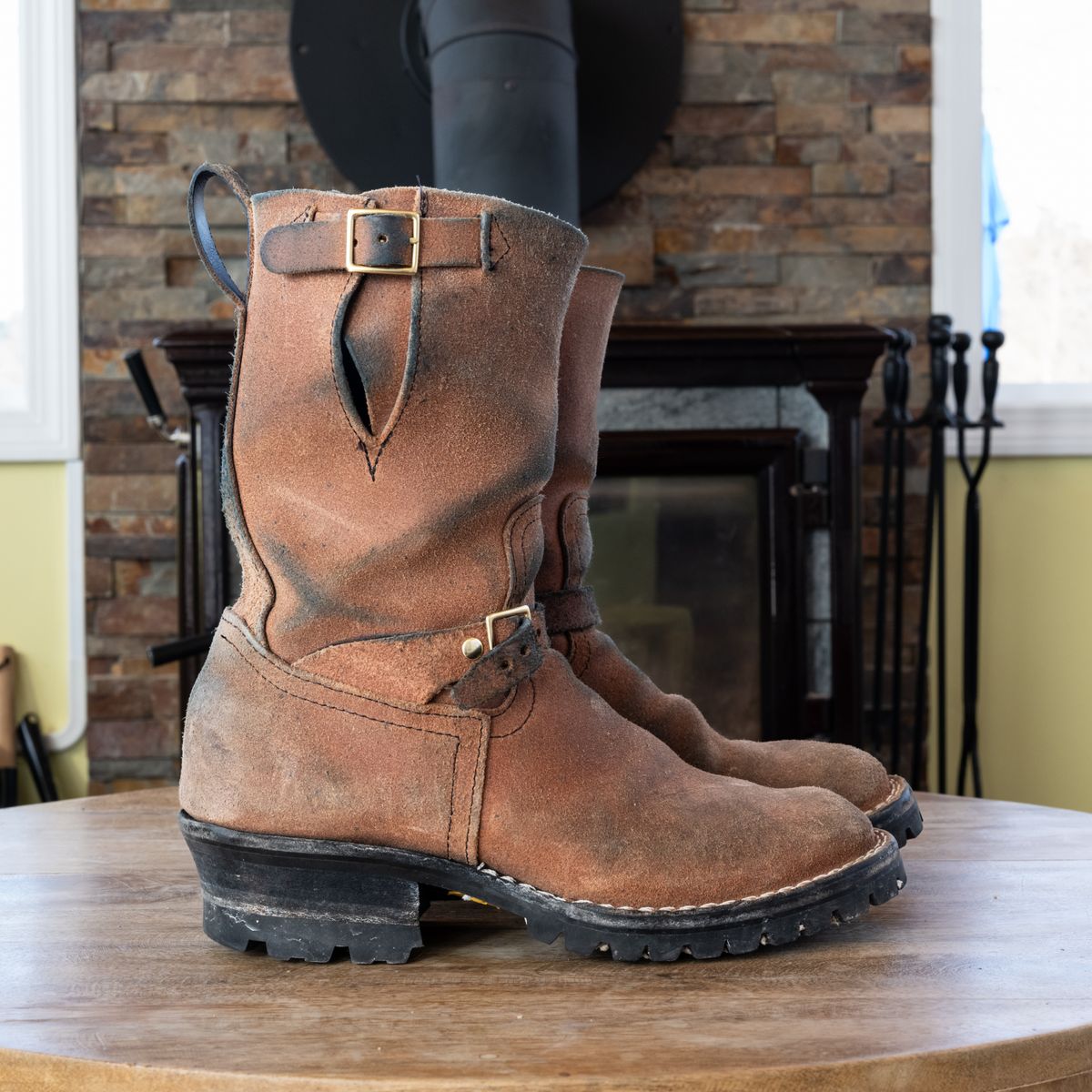 Photo by jononono on February 5, 2026 of the Nicks Pullman in Wickett & Craig Cobalt Double Stuffed Roughout.