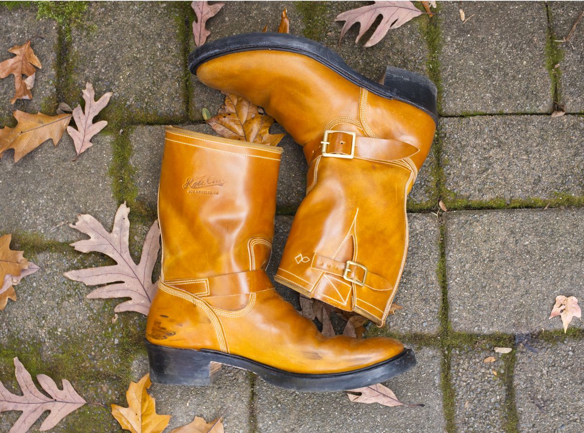 Photo by jononono on November 5, 2023 of the Role Club Engineer Boots in Horween Amaretto Shell Cordovan.