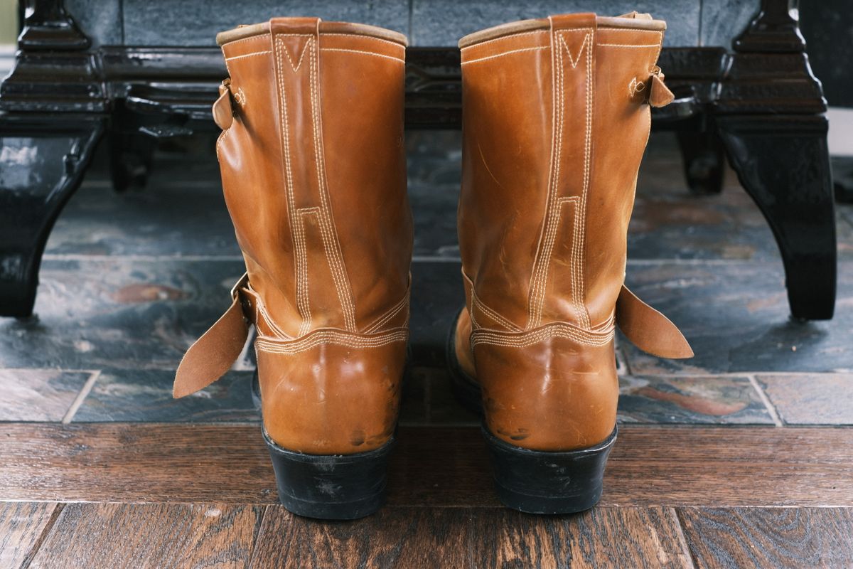 Photo by jononono on December 5, 2023 of the Role Club Engineer Boots in Horween Amaretto Shell Cordovan.