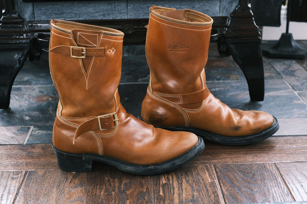 Photo by jononono on December 5, 2023 of the Role Club Engineer Boots in Horween Amaretto Shell Cordovan.