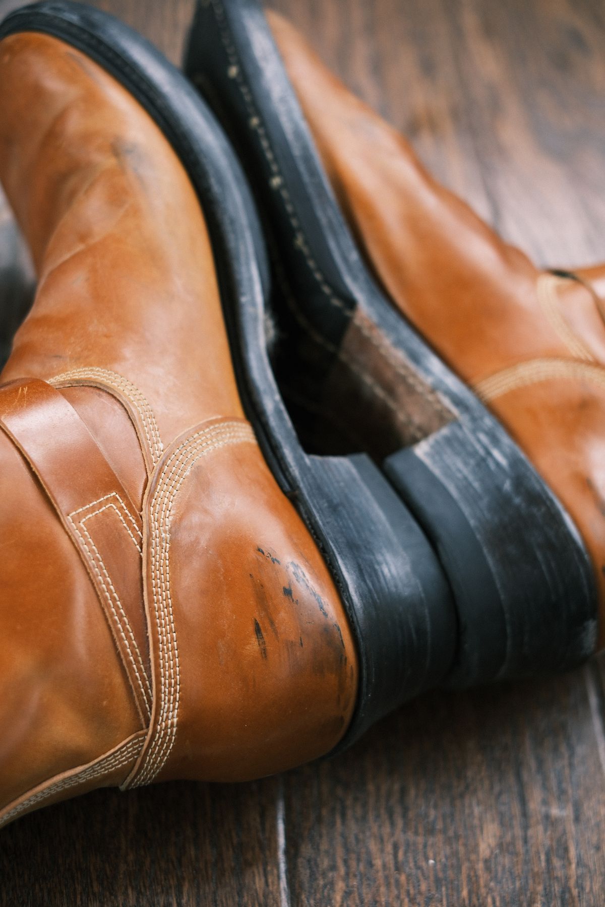 Photo by jononono on January 5, 2024 of the Role Club Engineer Boots in Horween Amaretto Shell Cordovan.