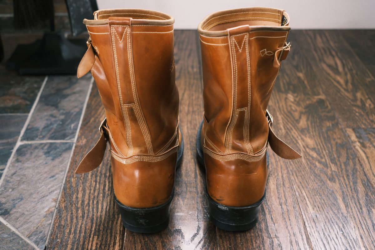 Photo by jononono on January 5, 2024 of the Role Club Engineer Boots in Horween Amaretto Shell Cordovan.
