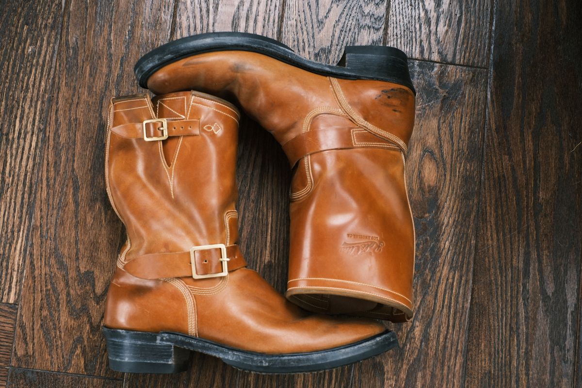 Photo by jononono on January 5, 2024 of the Role Club Engineer Boots in Horween Amaretto Shell Cordovan.