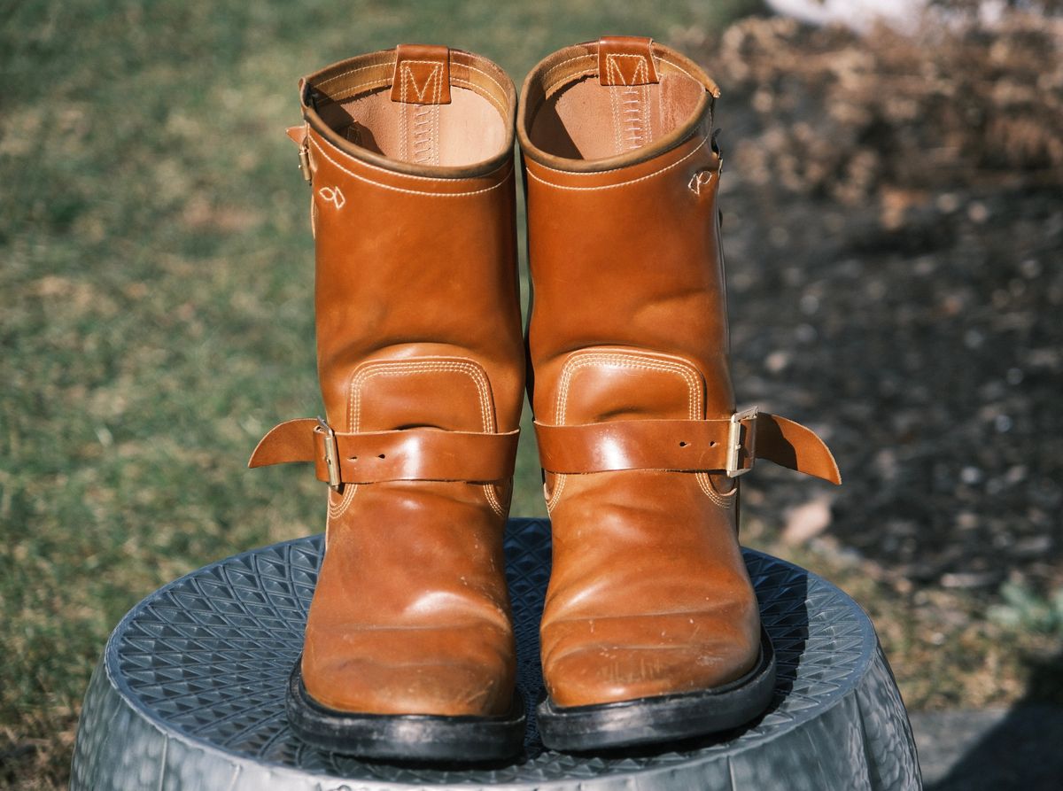 Photo by jononono on February 5, 2024 of the Role Club Engineer Boots in Horween Amaretto Shell Cordovan.