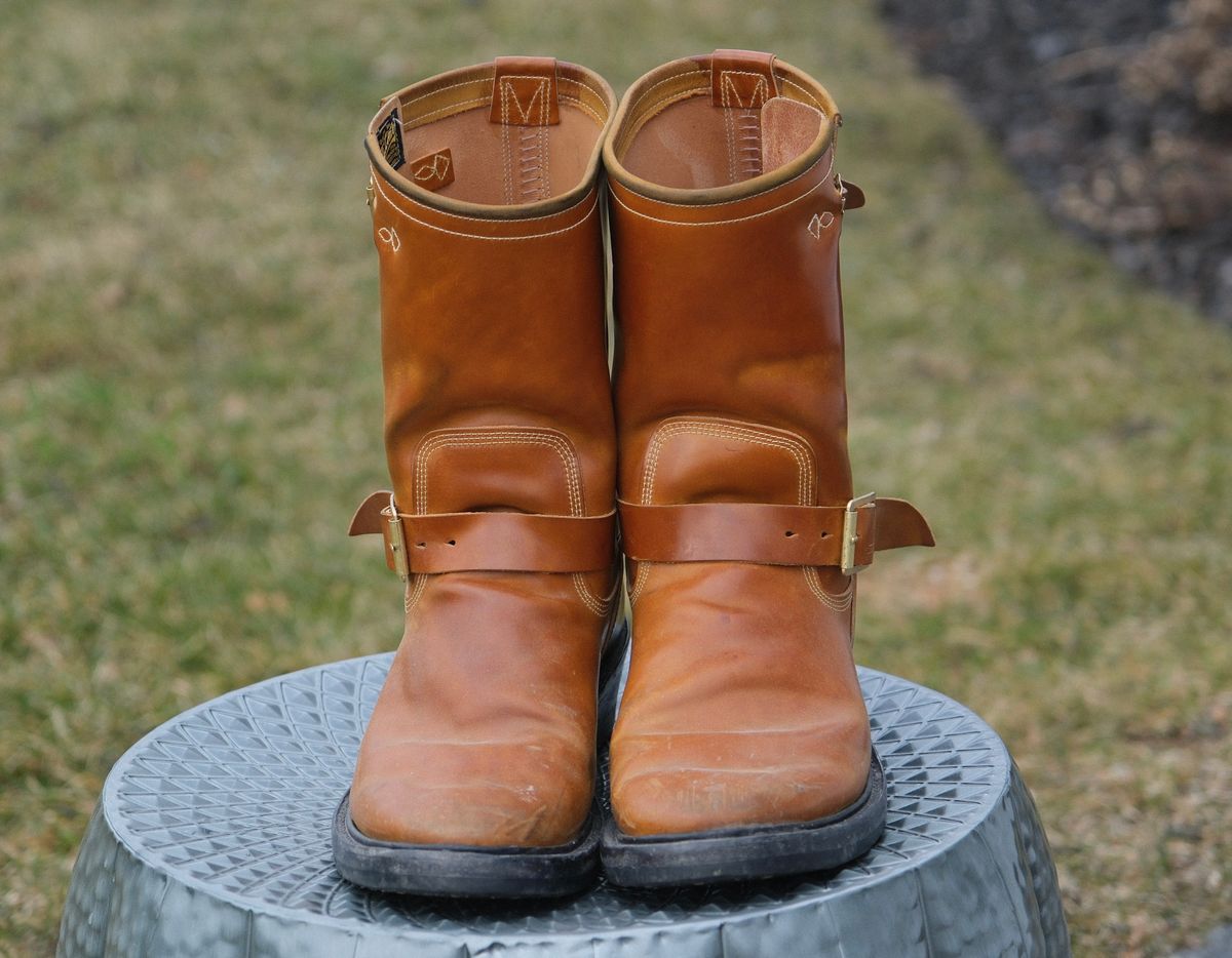 Photo by jononono on March 4, 2024 of the Role Club Engineer Boots in Horween Amaretto Shell Cordovan.