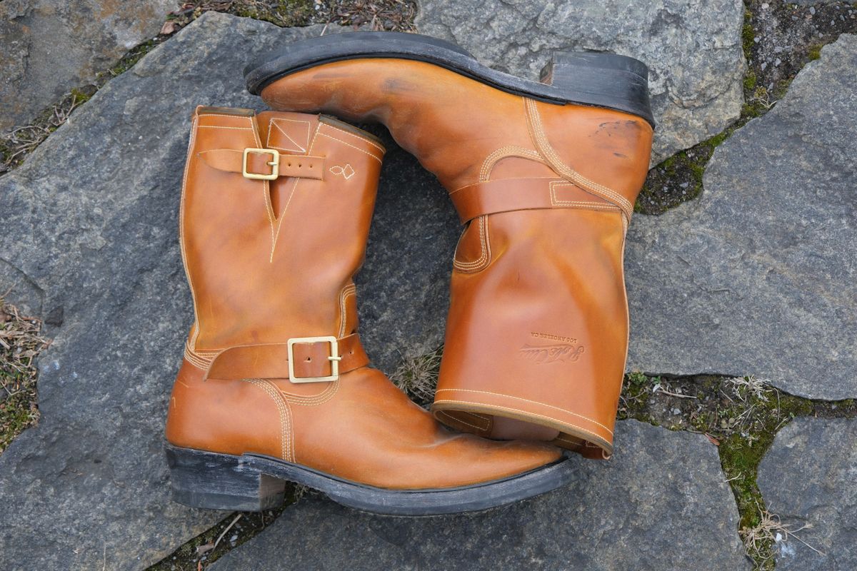 Photo by jononono on March 4, 2024 of the Role Club Engineer Boots in Horween Amaretto Shell Cordovan.