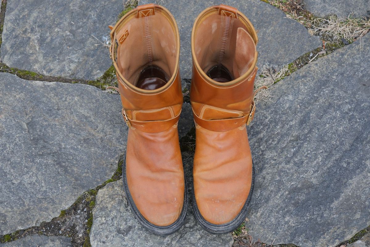 Photo by jononono on March 4, 2024 of the Role Club Engineer Boots in Horween Amaretto Shell Cordovan.