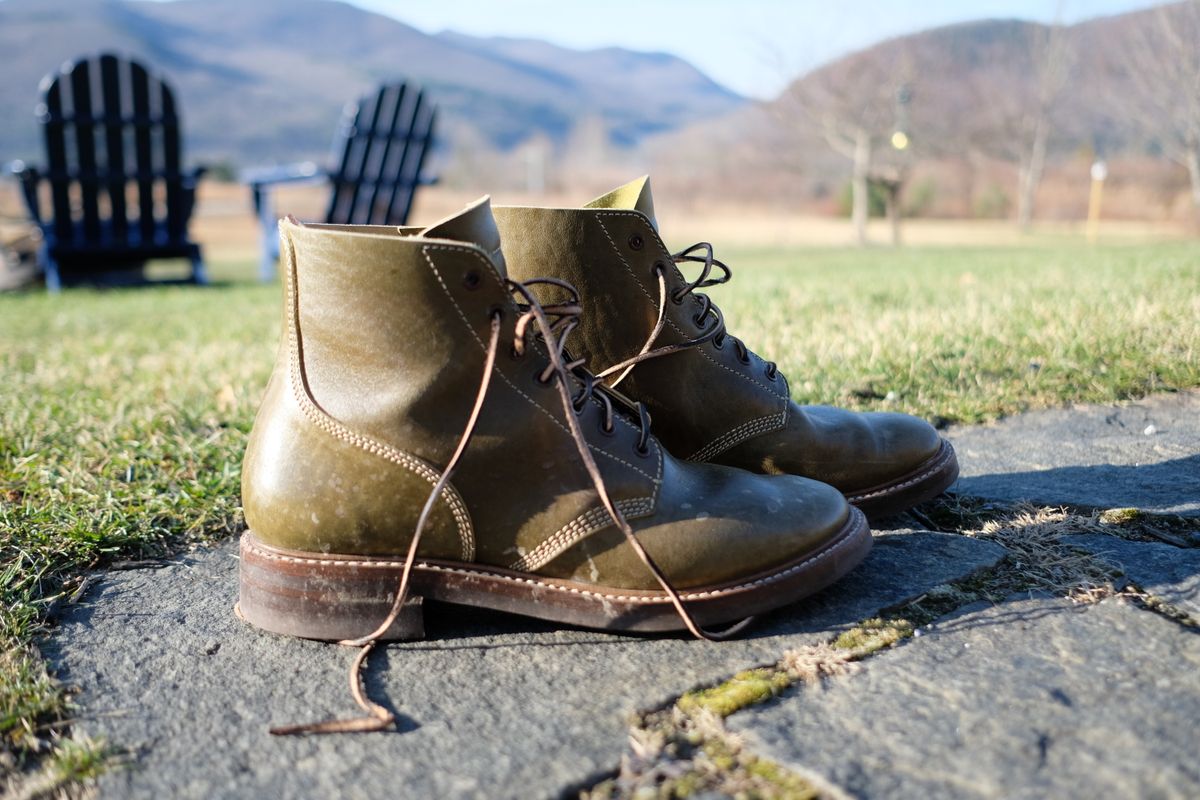Photo by jononono on December 5, 2022 of the John Lofgren M-43 Service Shoes in Shinki Olive Shrunken Horsebutt.