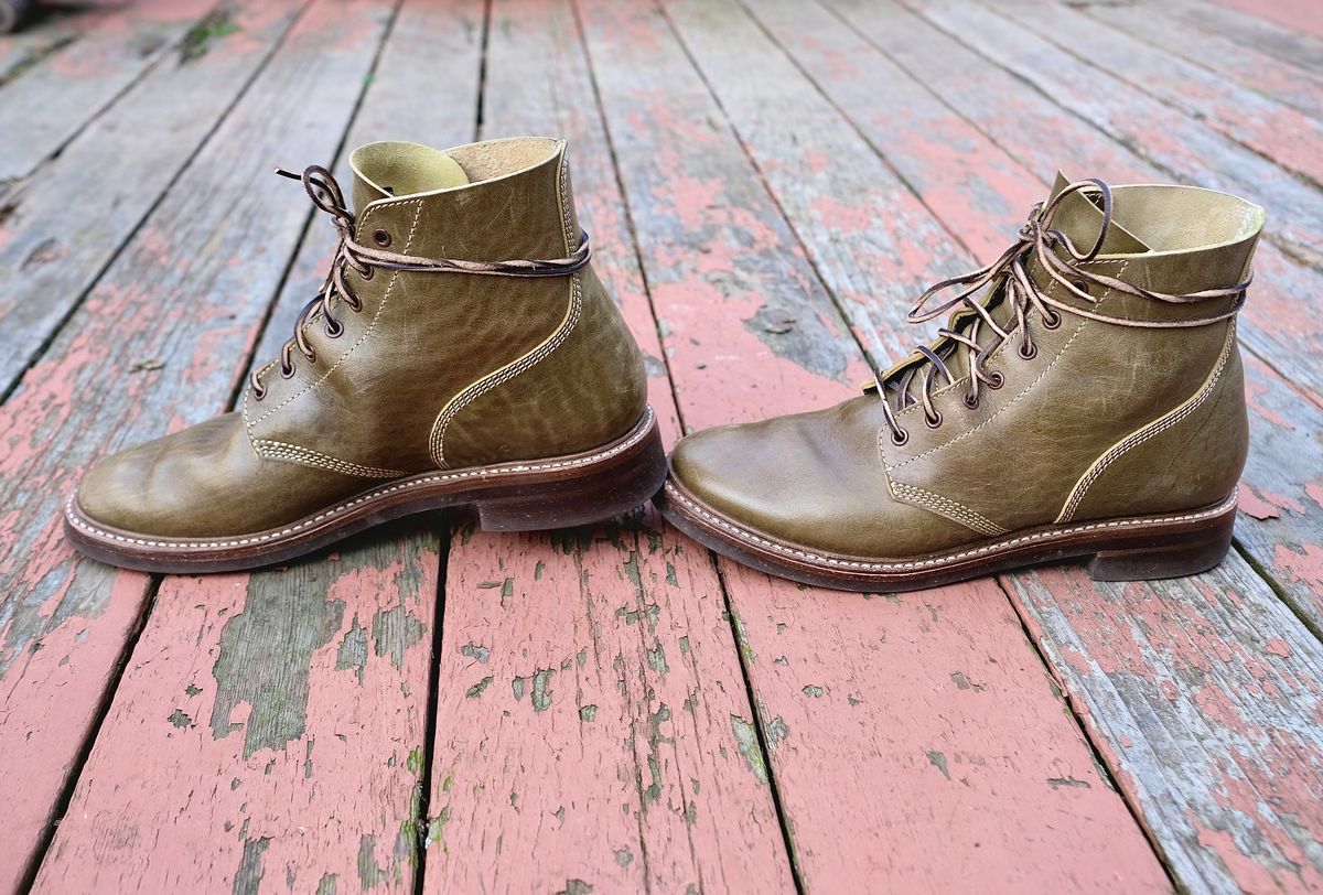 Photo by jononono on February 5, 2023 of the John Lofgren M-43 Service Shoes in Shinki Olive Shrunken Horsebutt.