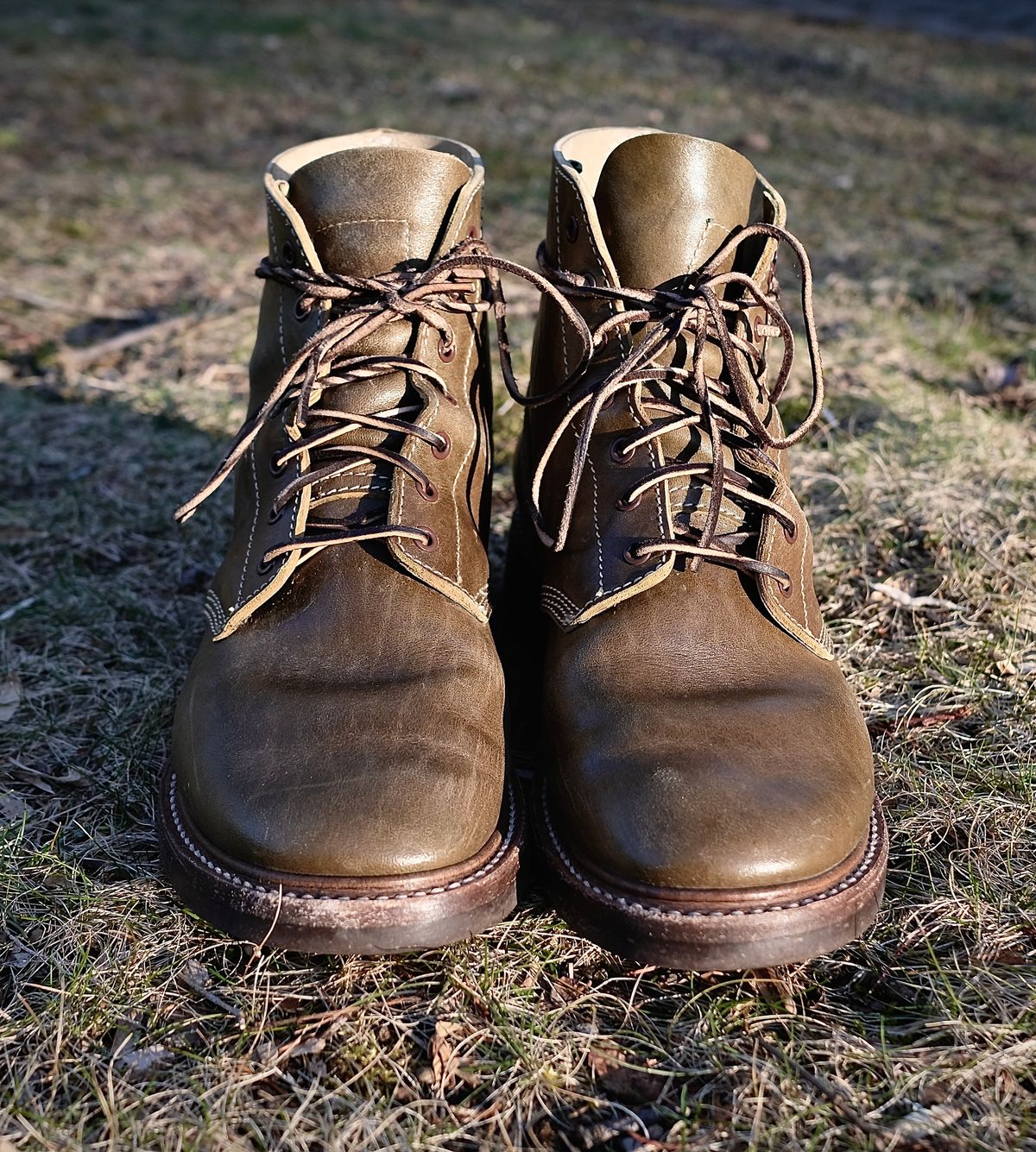 Photo by jononono on March 5, 2023 of the John Lofgren M-43 Service Shoes in Shinki Olive Shrunken Horsebutt.