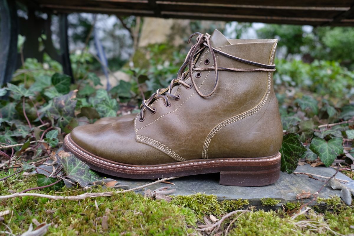 Photo by jononono on April 6, 2023 of the John Lofgren M-43 Service Shoes in Shinki Olive Shrunken Horsebutt.