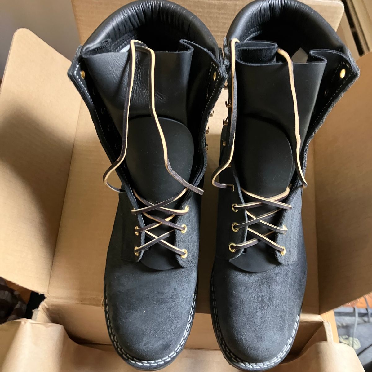 Photo by todd_ted on May 5, 2023 of the Nicks Ridgeline Hiking Boot in Seidel 1964 Black Roughout.