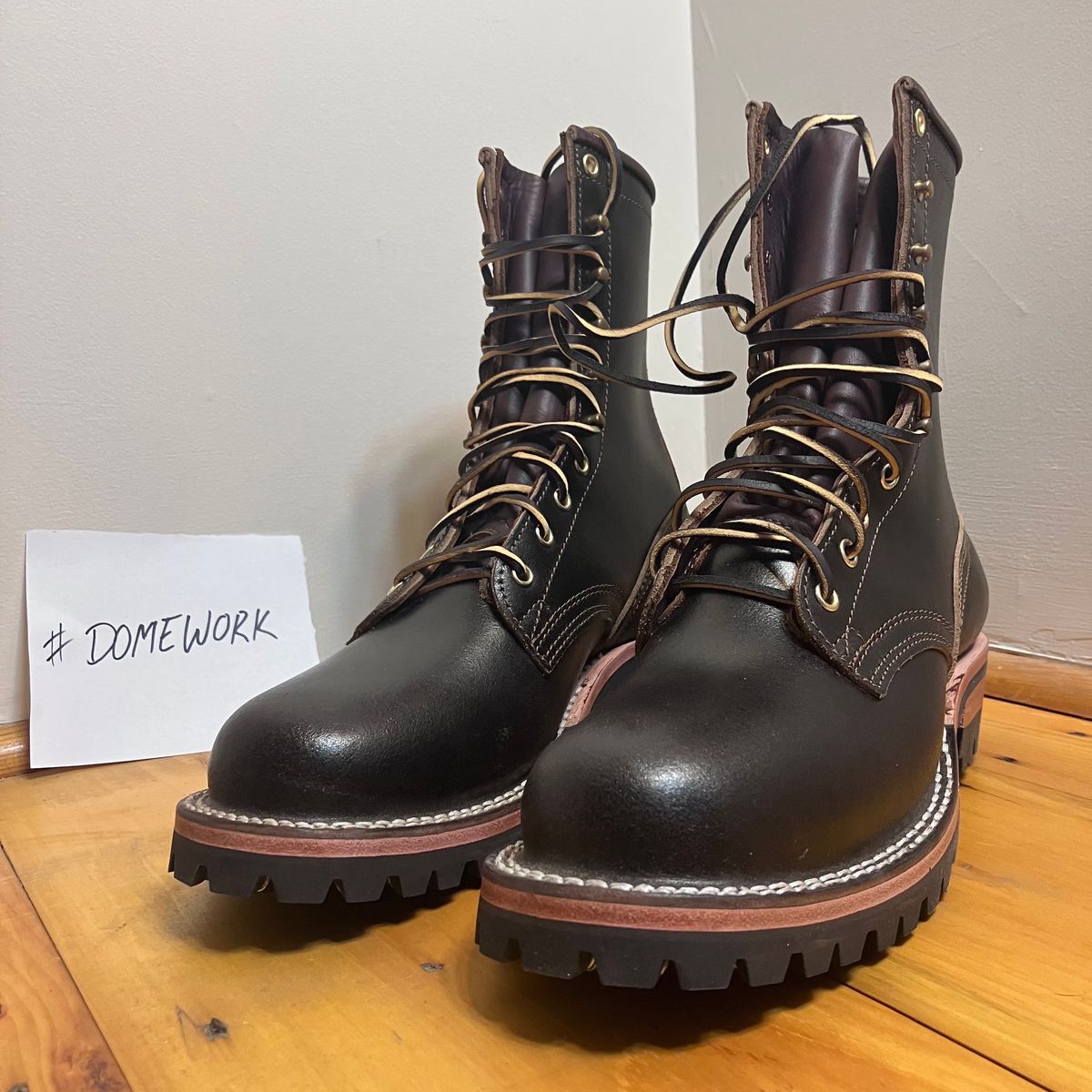 Photo by todd_ted on October 1, 2022 of the Nicks Urban Logger in Horween Brown Waxed Flesh.