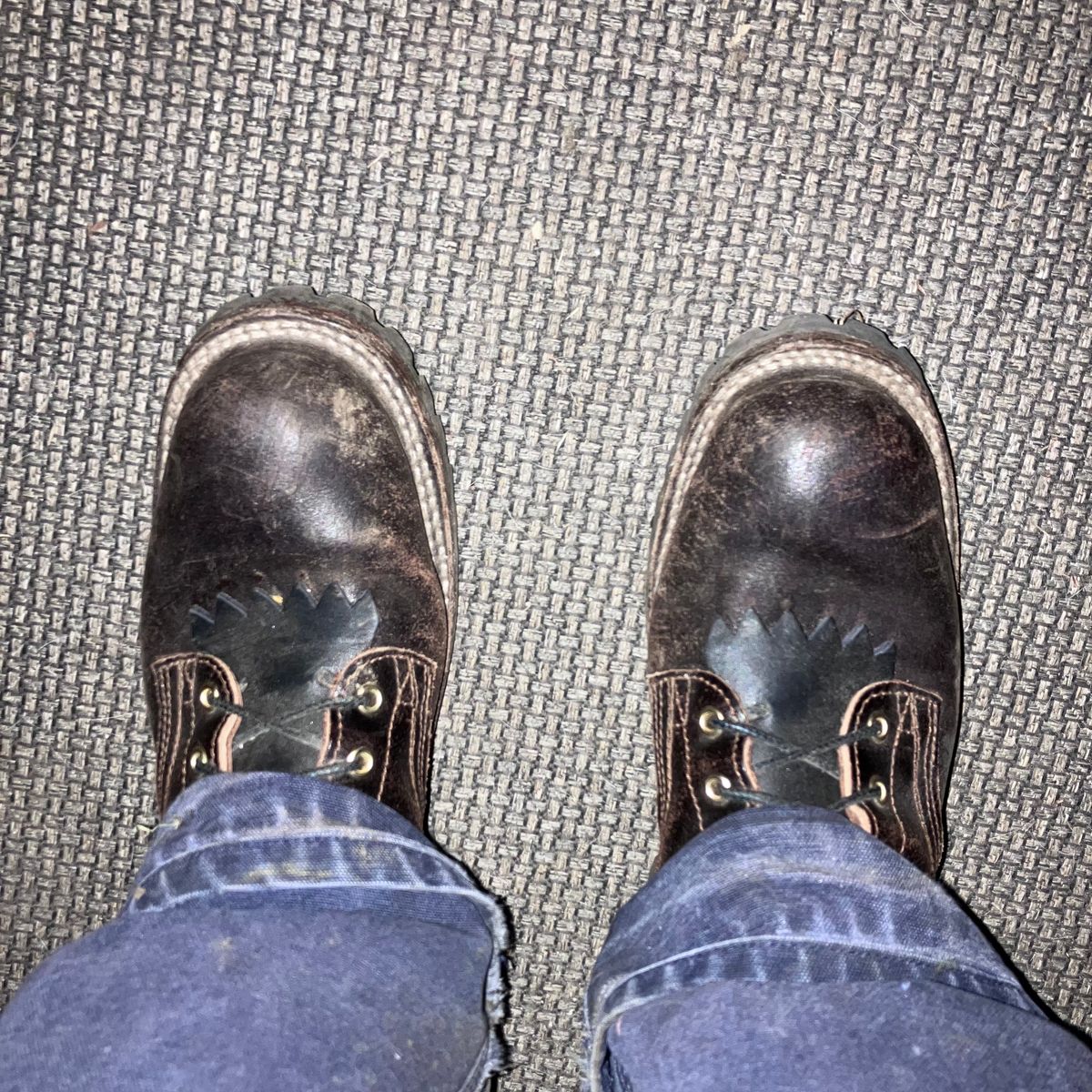 Photo by todd_ted on October 7, 2022 of the Nicks Urban Logger in Horween Brown Waxed Flesh.