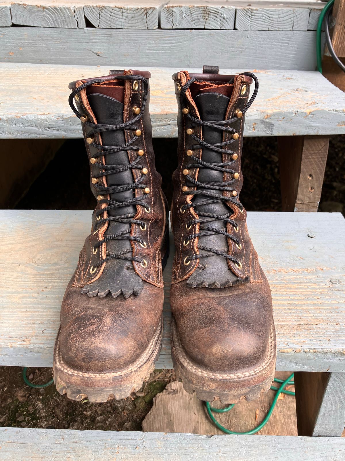 Photo by todd_ted on November 1, 2022 of the Nicks Urban Logger in Horween Brown Waxed Flesh.
