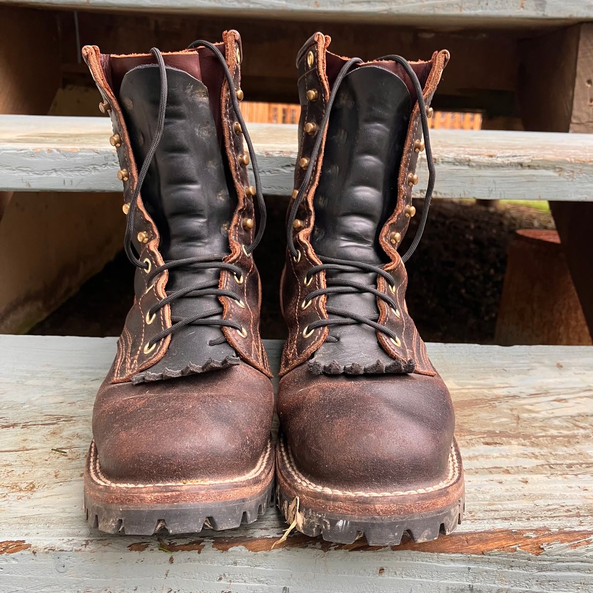 Photo by todd_ted on January 4, 2023 of the Nicks Urban Logger in Horween Brown Waxed Flesh.