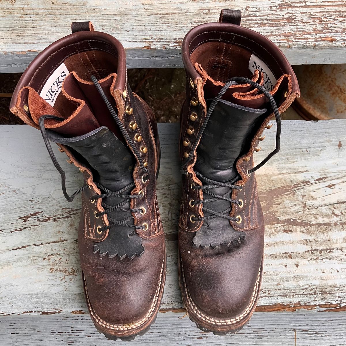 Photo by todd_ted on January 4, 2023 of the Nicks Urban Logger in Horween Brown Waxed Flesh.