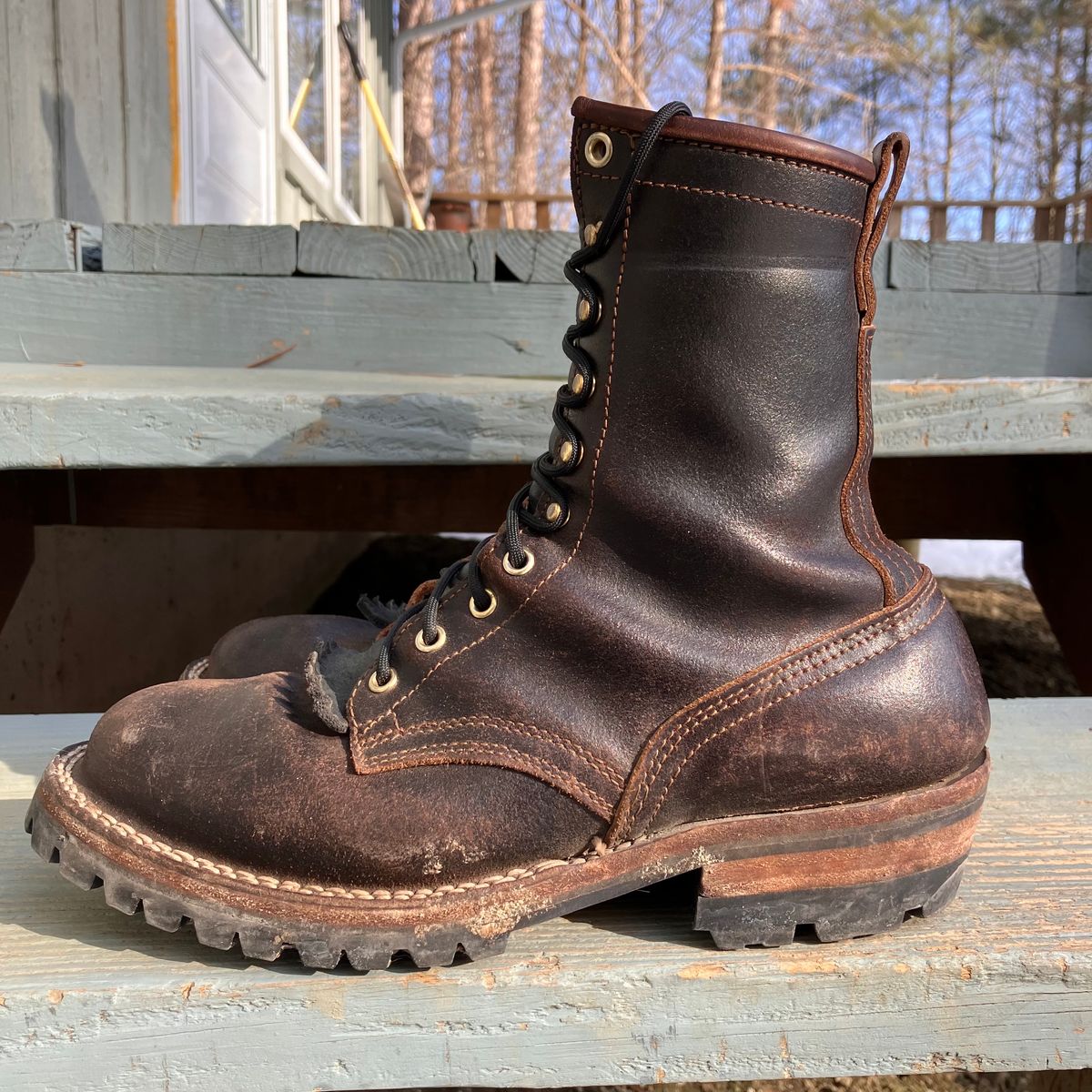 Photo by todd_ted on February 5, 2023 of the Nicks Urban Logger in Horween Brown Waxed Flesh.