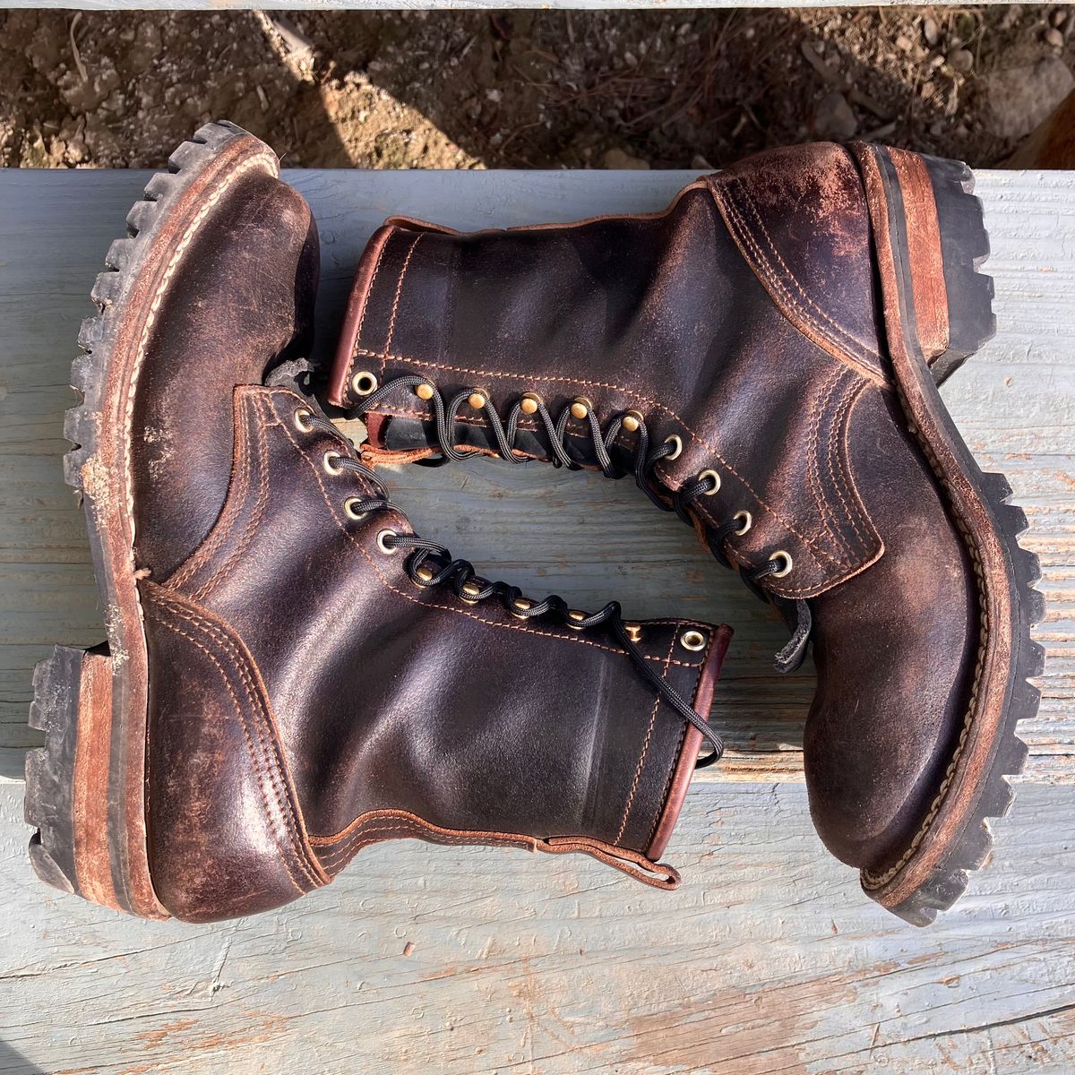 Photo by todd_ted on February 5, 2023 of the Nicks Urban Logger in Horween Brown Waxed Flesh.