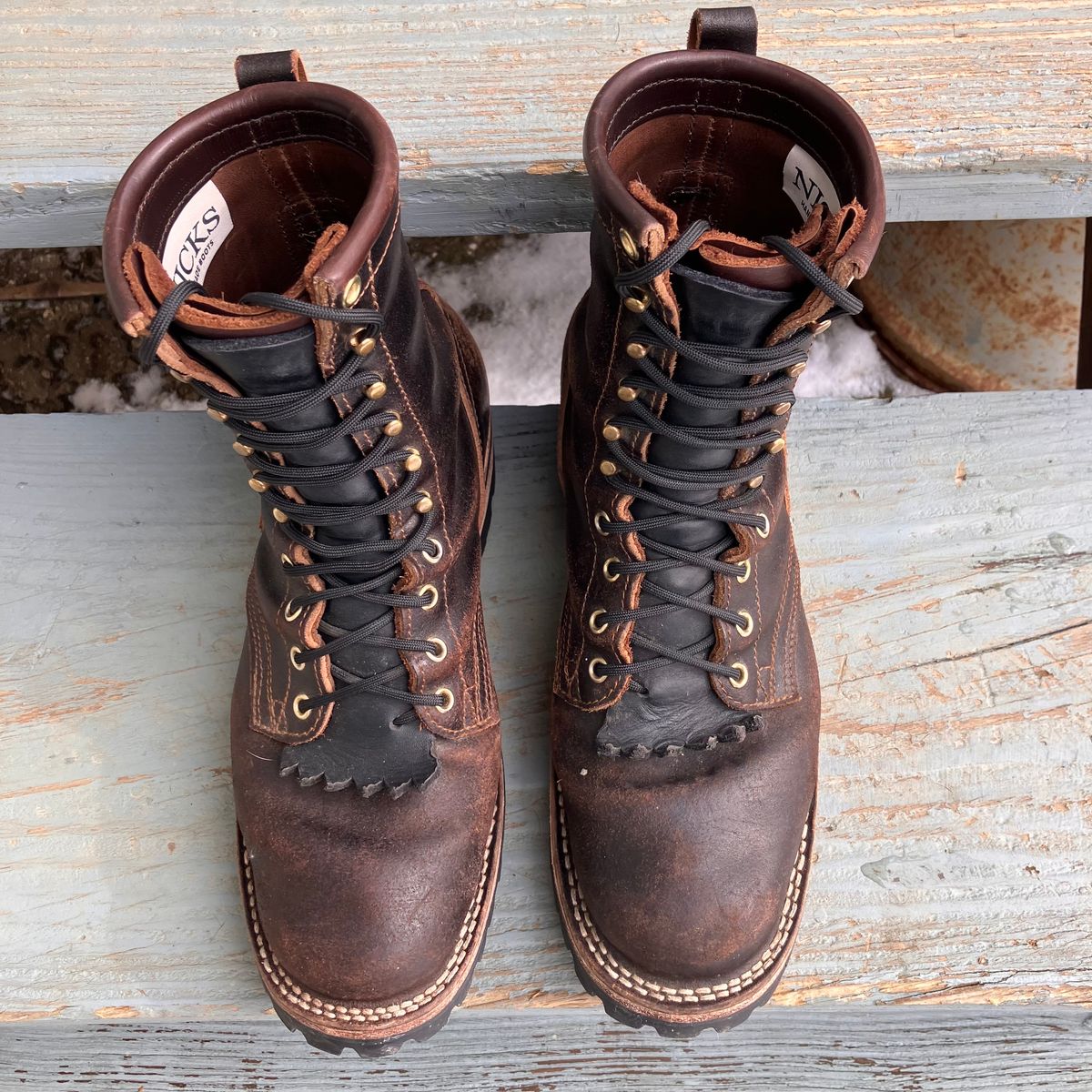 Photo by todd_ted on March 2, 2023 of the Nicks Urban Logger in Horween Brown Waxed Flesh.