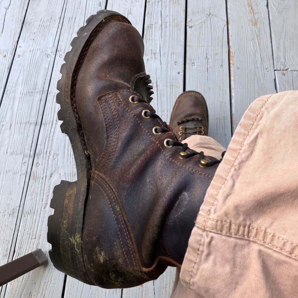 Photo by todd_ted on July 6, 2023 of the Nicks Urban Logger in Horween Brown Waxed Flesh.