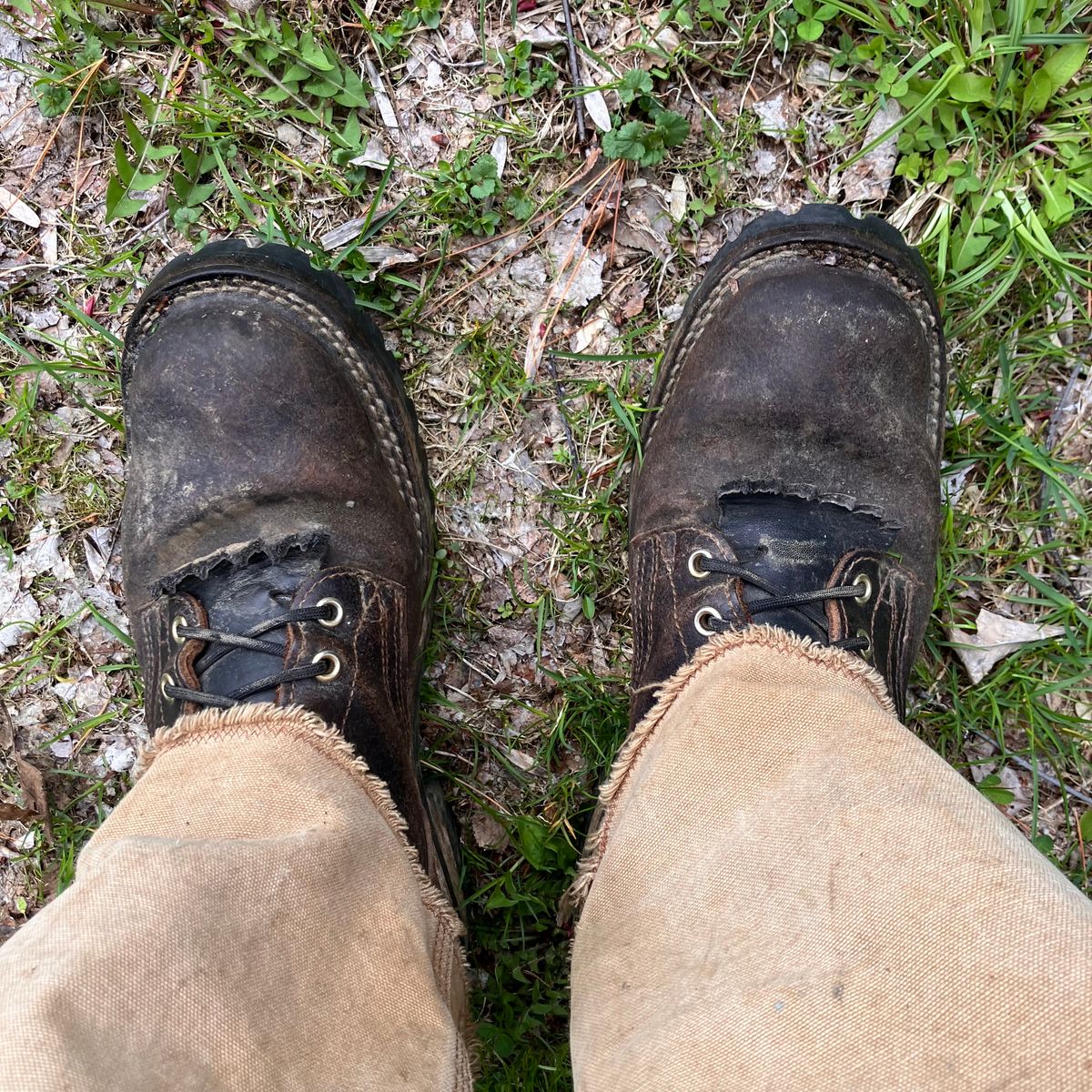 Photo by todd_ted on May 5, 2023 of the Nicks Urban Logger in Horween Brown Waxed Flesh.