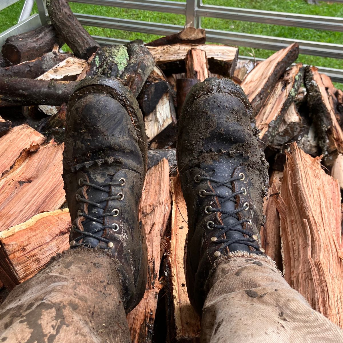 Photo by todd_ted on August 17, 2023 of the Nicks Urban Logger in Horween Brown Waxed Flesh.