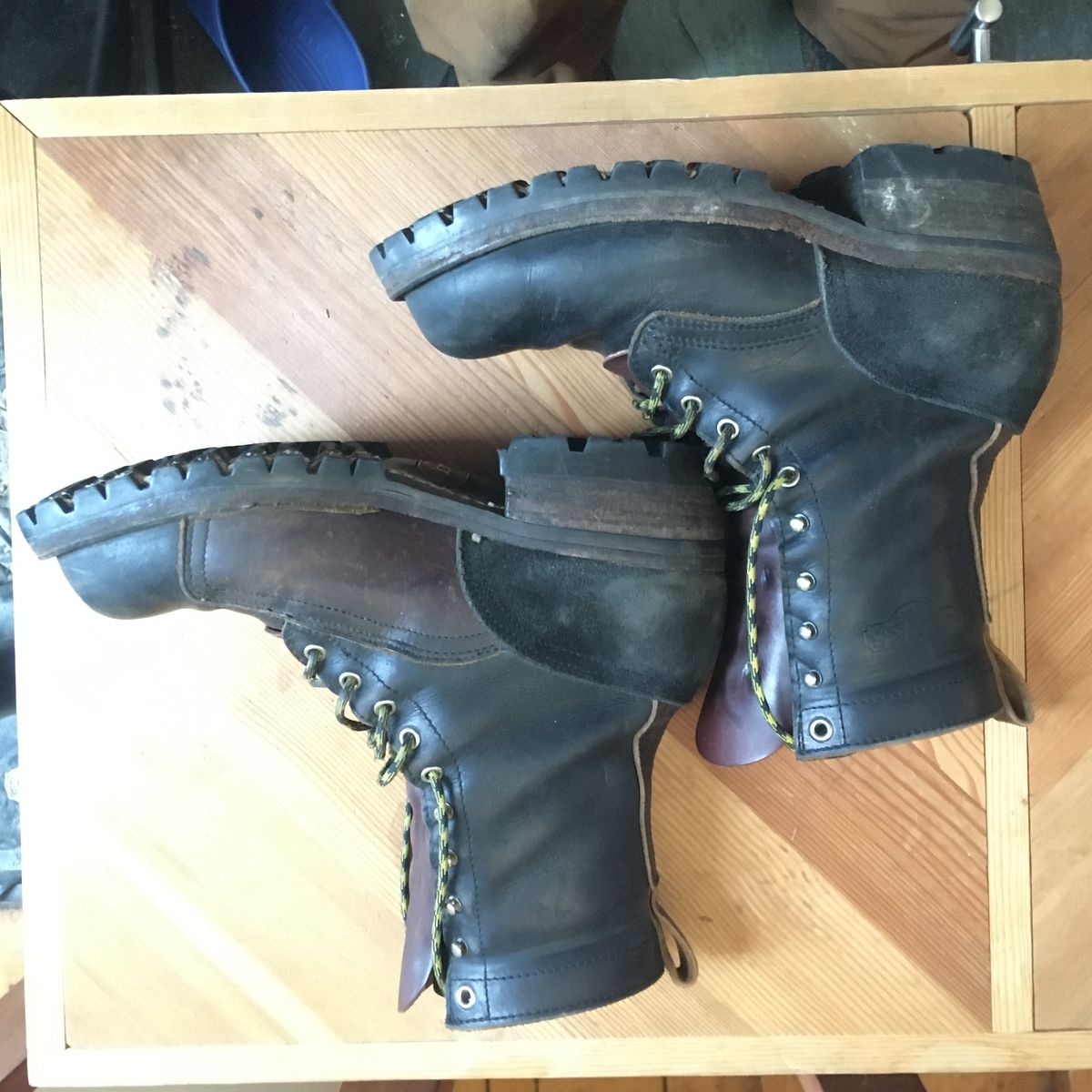 Photo by todd_ted on February 18, 2020 of the Nicks x Zuriick James in Horween Black Chromexcel.