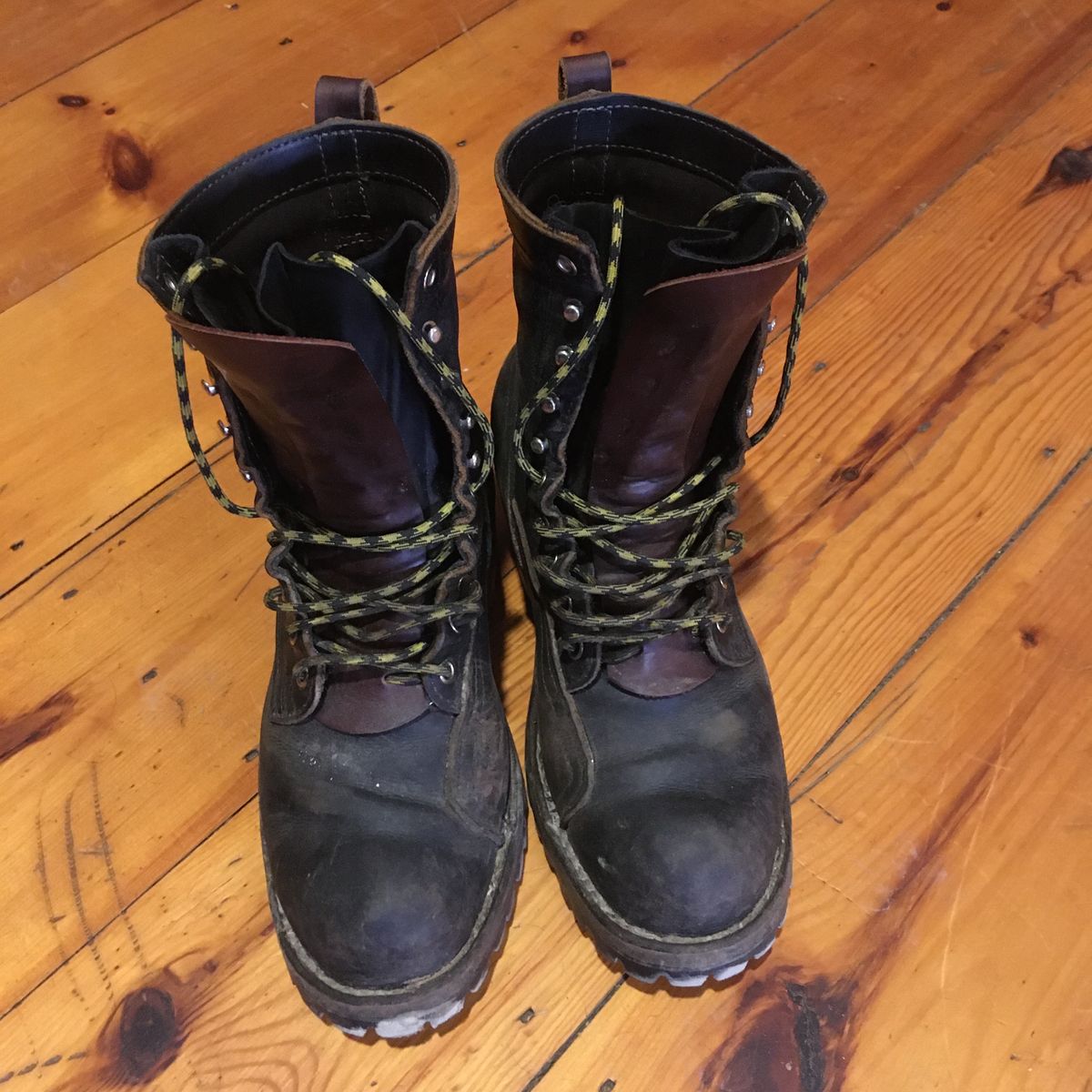 Photo by todd_ted on March 19, 2020 of the Nicks x Zuriick James in Horween Black Chromexcel.