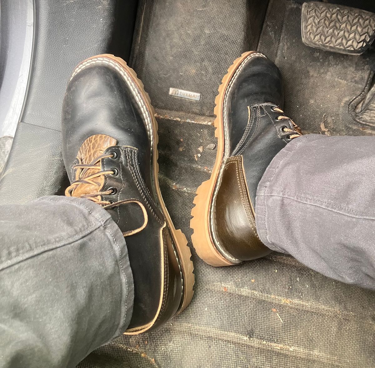 Photo by todd_ted on November 7, 2025 of the Nicks Civilian in Horween Black Chromexcel & Horween Greener Pastures Waxed Flesh.