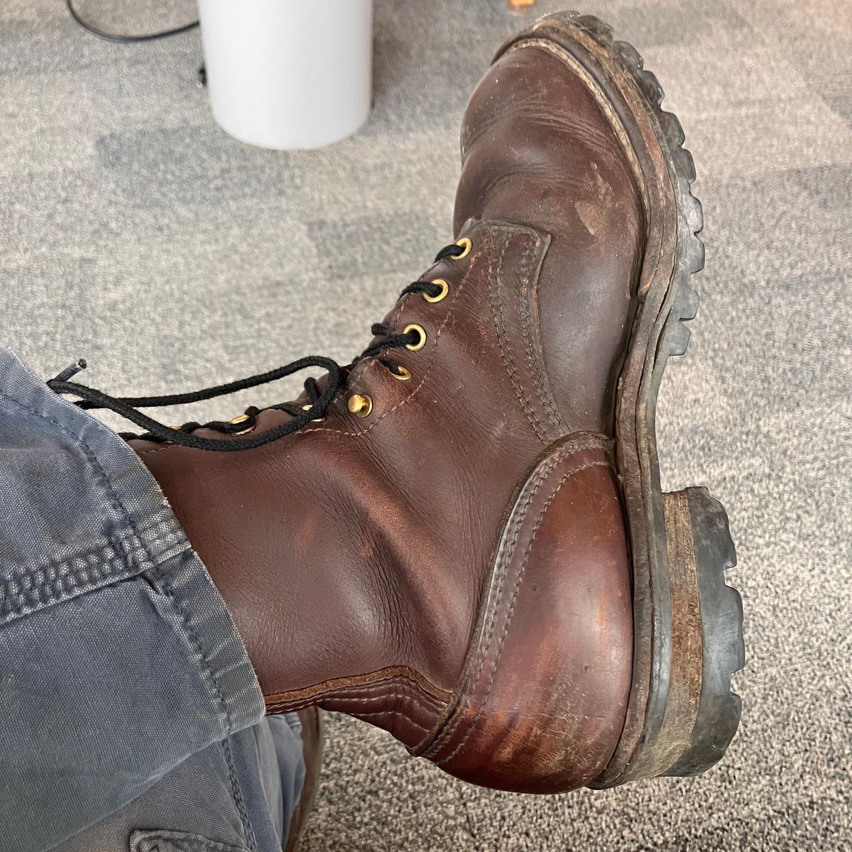 Photo by todd_ted on March 31, 2025 of the Nicks Urban Logger in Seidel MaxSupport Chocolate.