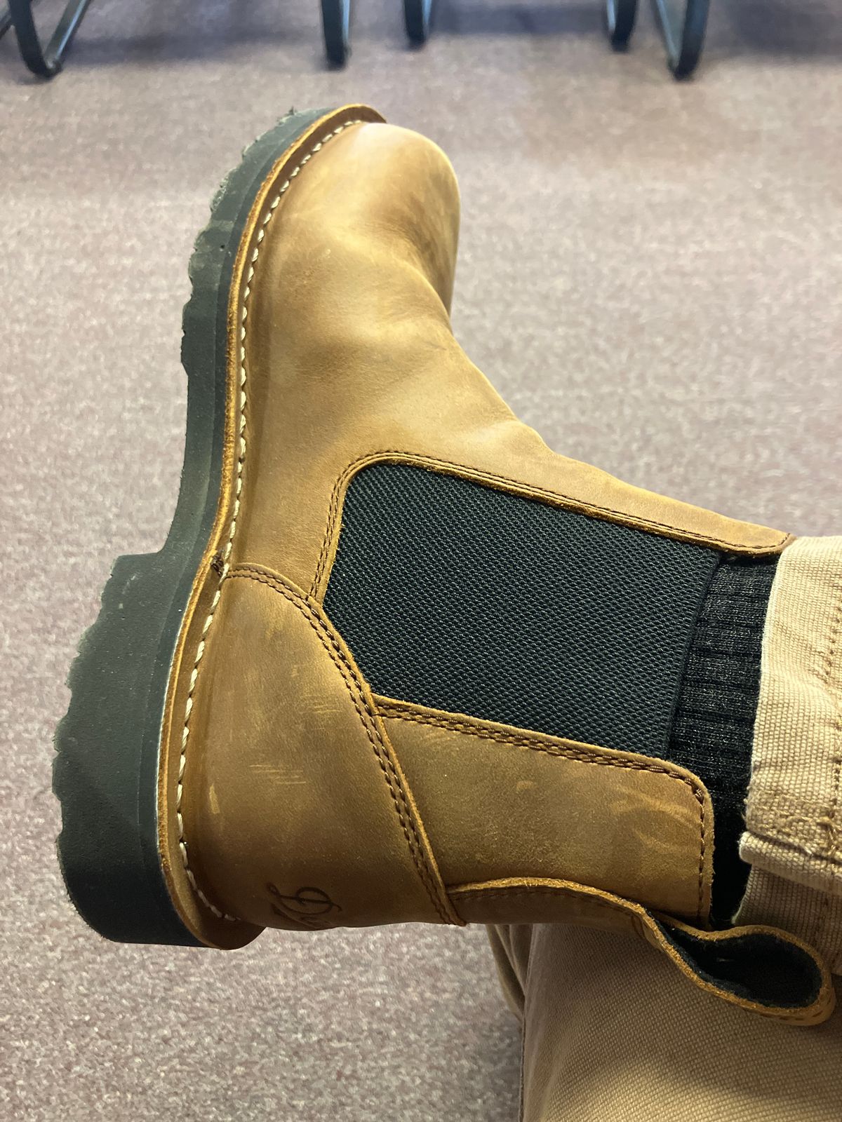 Photo by todd_ted on March 10, 2026 of the Danner Bull Run Chelsea in Danner / Tobacco.