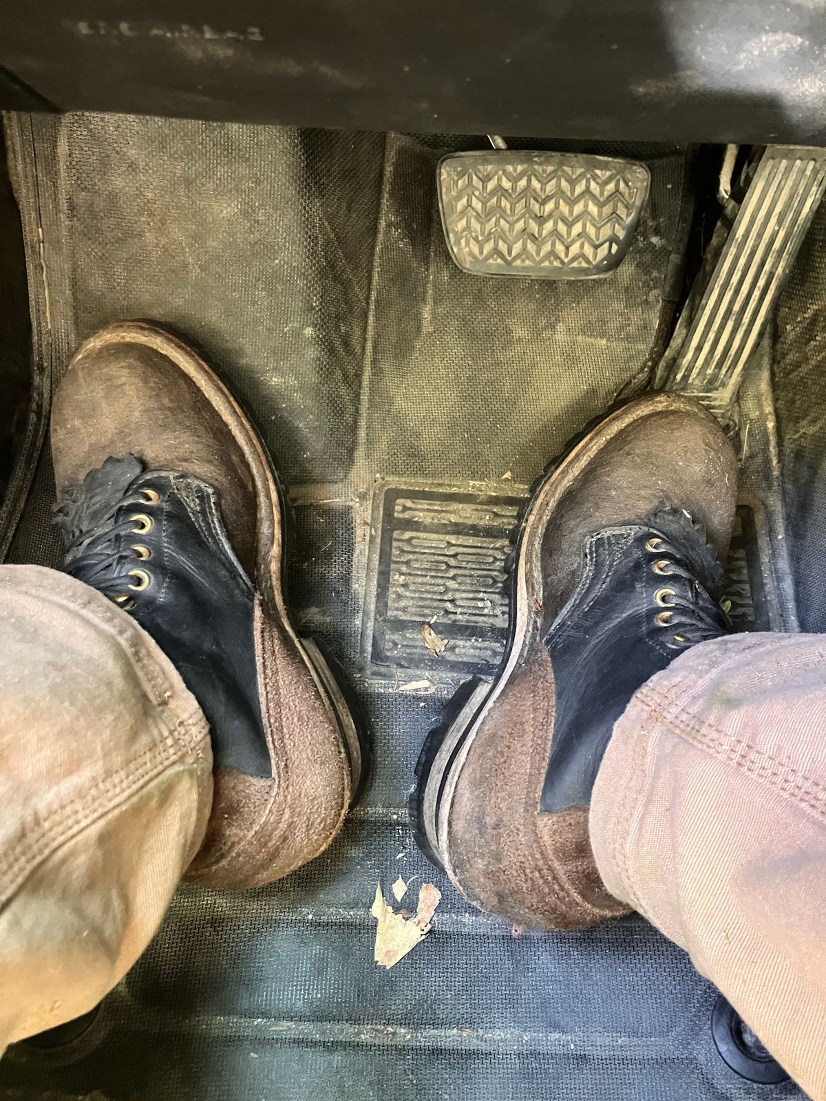 Photo by todd_ted on September 15, 2025 of the Nicks BuilderPro in Seidel MaxSupport Black & Seidel MaxSupport Walnut Roughout.