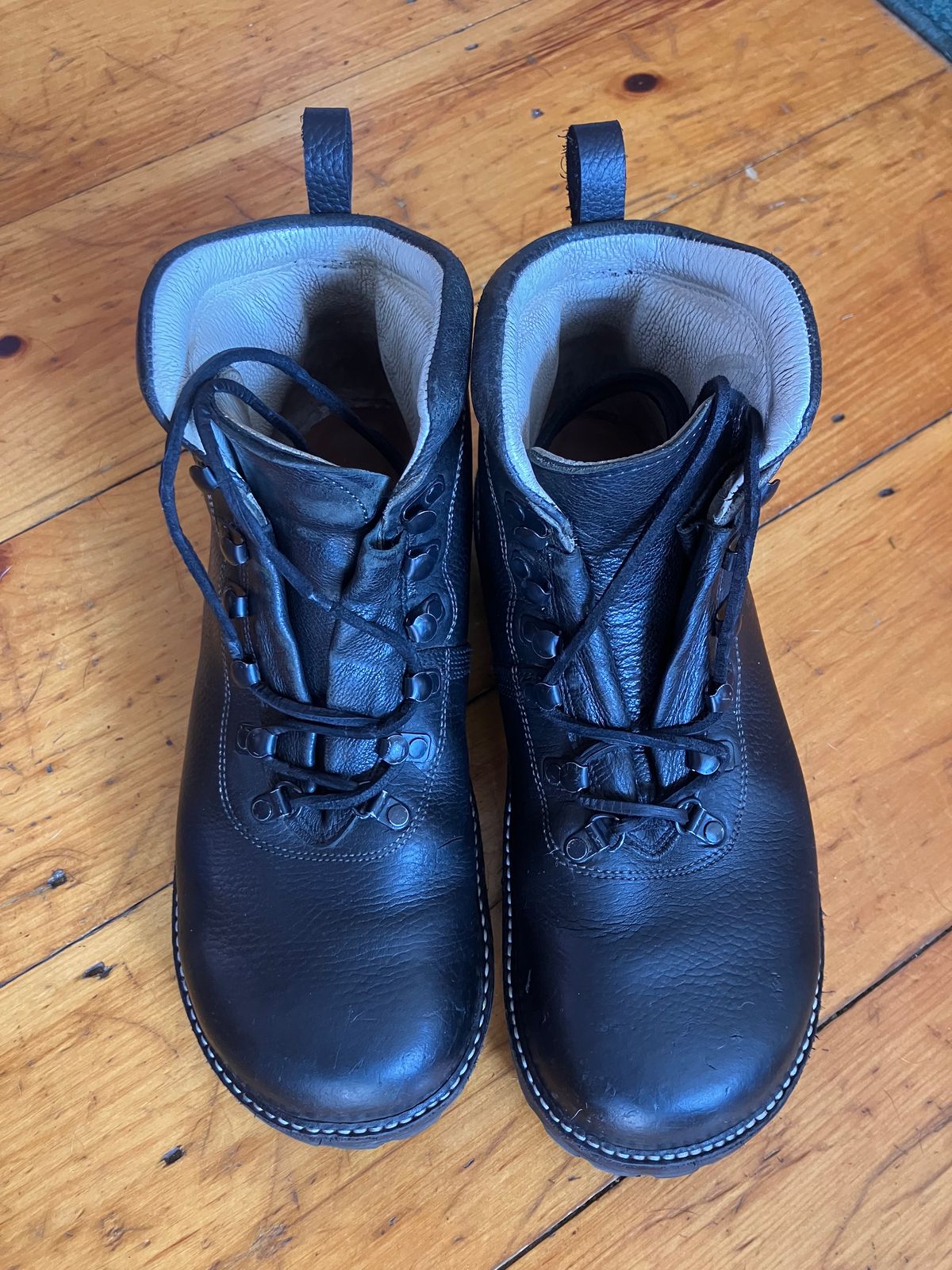 Photo by todd_ted on September 9, 2025 of the Peter Limmer & Sons Custom Model in Horween Black Waterproofed Chrome-Tanned Cowhide.