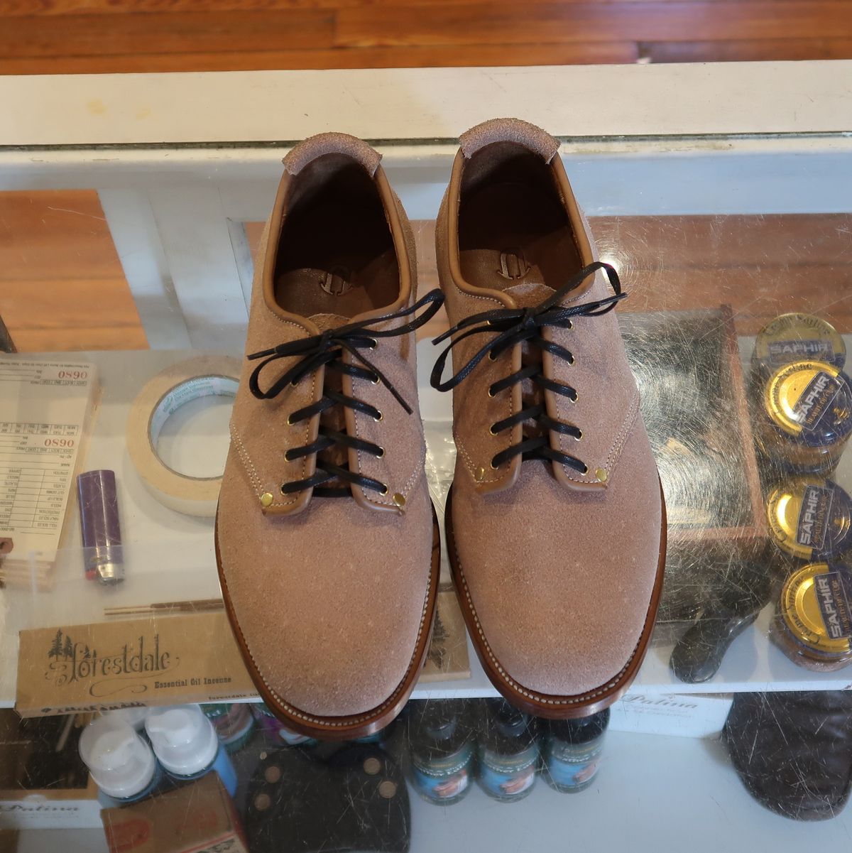 Photo by LarryStyles on October 3, 2023 of the Unsung Prototype Service Shoes in Wickett & Craig Natural Latigo Roughout.