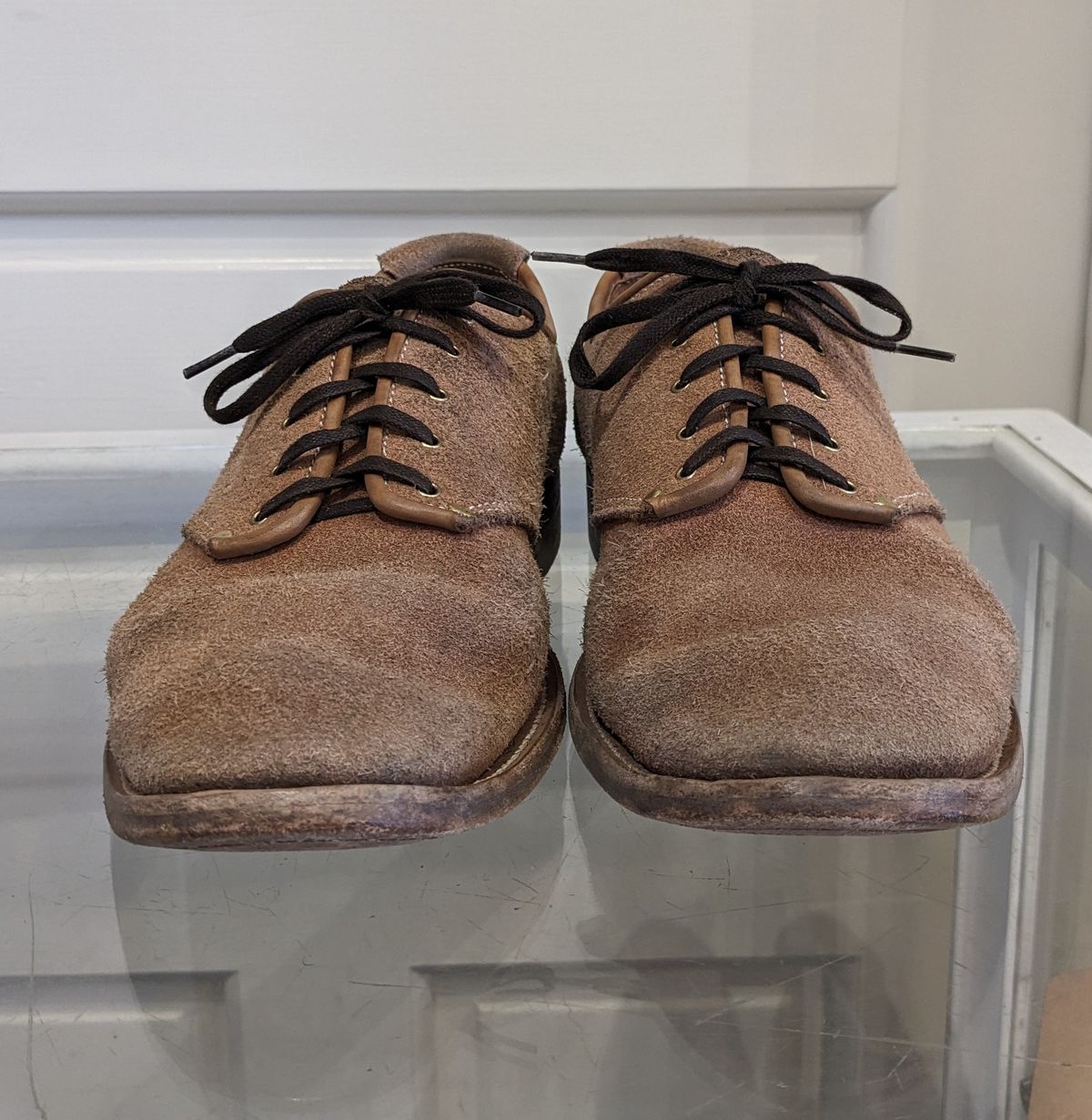 Photo by LarryStyles on January 3, 2024 of the Unsung Prototype Service Shoes in Wickett & Craig Natural Latigo Roughout.