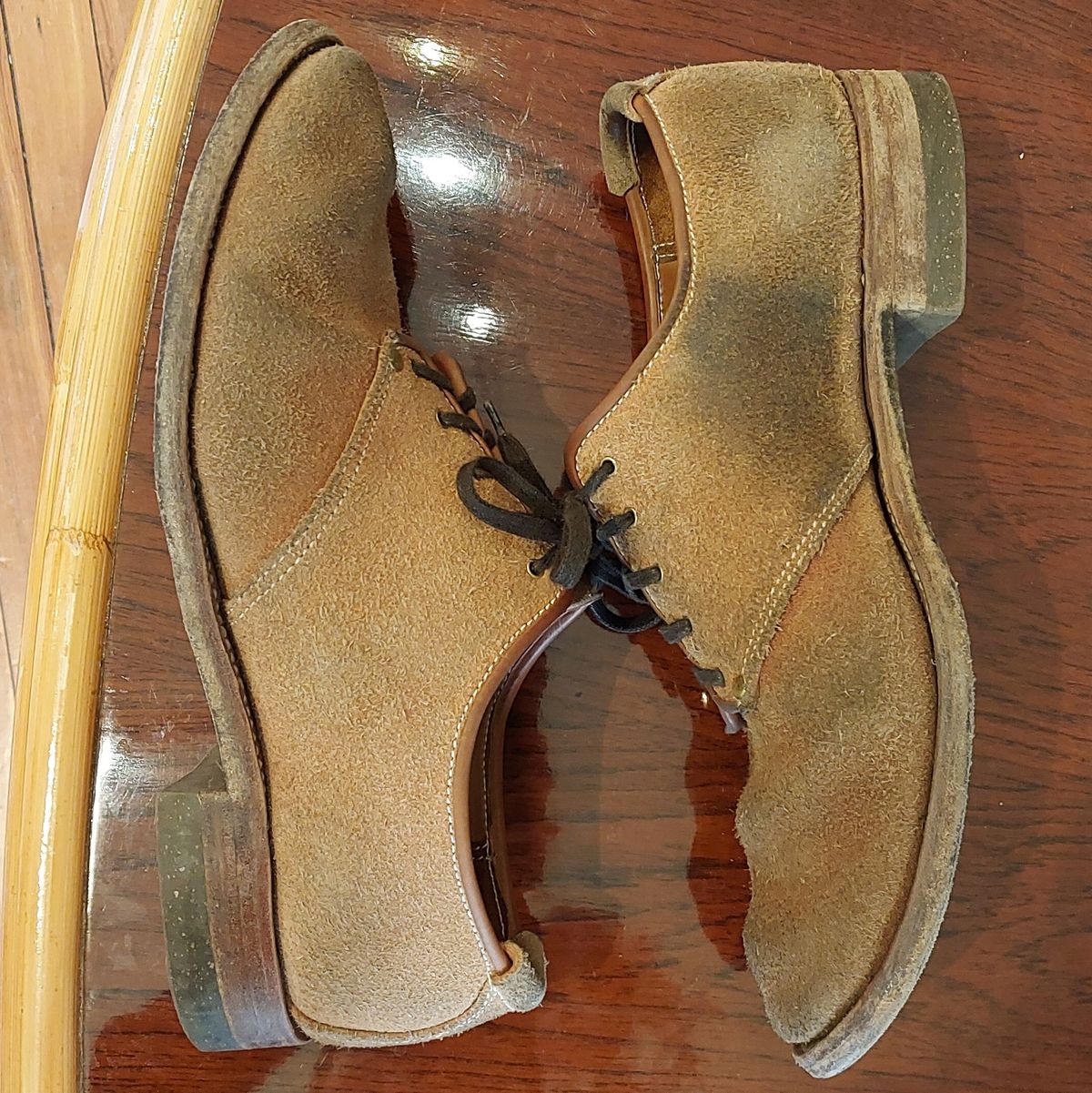 Photo by LarryStyles on April 3, 2024 of the Unsung Prototype Service Shoes in Wickett & Craig Natural Latigo Roughout.