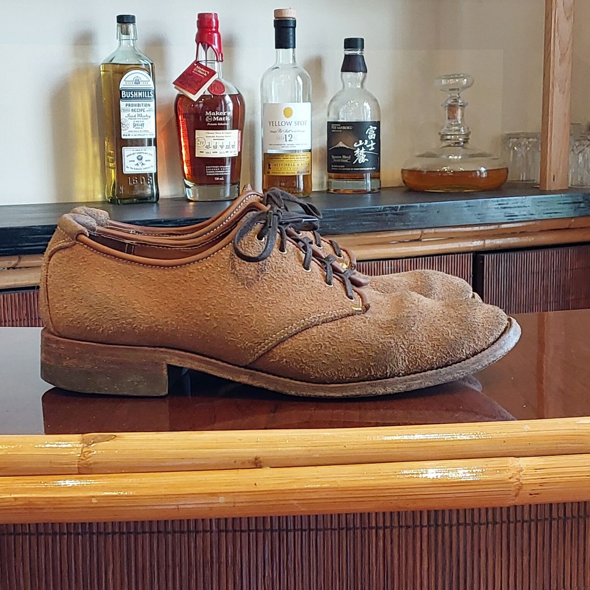 Photo by LarryStyles on April 3, 2024 of the Unsung Prototype Service Shoes in Wickett & Craig Natural Latigo Roughout.