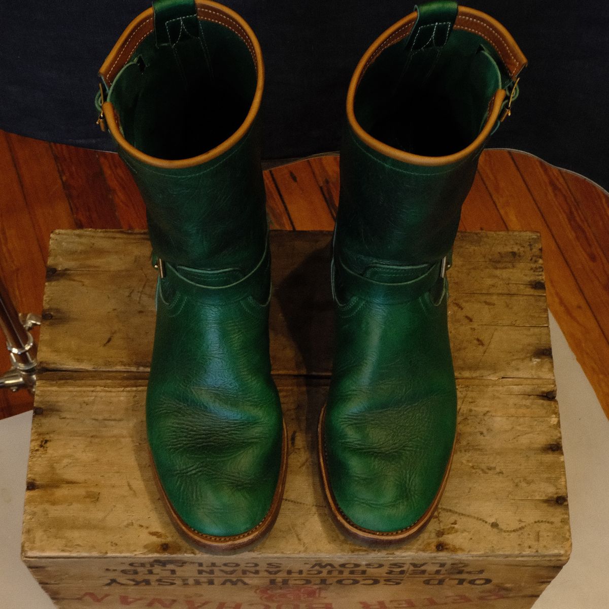 Photo by LarryStyles on December 2, 2025 of the Unsung U 22-2 Engineer Boot in Horween Chromexcel Embossed.