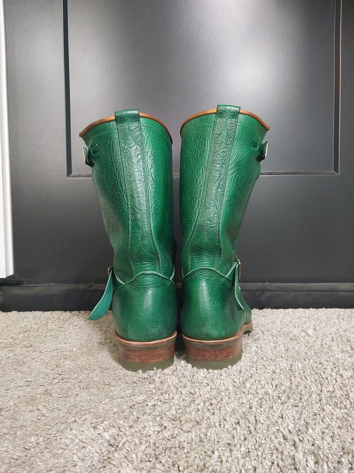 Photo by LarryStyles on January 3, 2026 of the Unsung U 22-2 Engineer Boot in Horween Chromexcel Embossed.