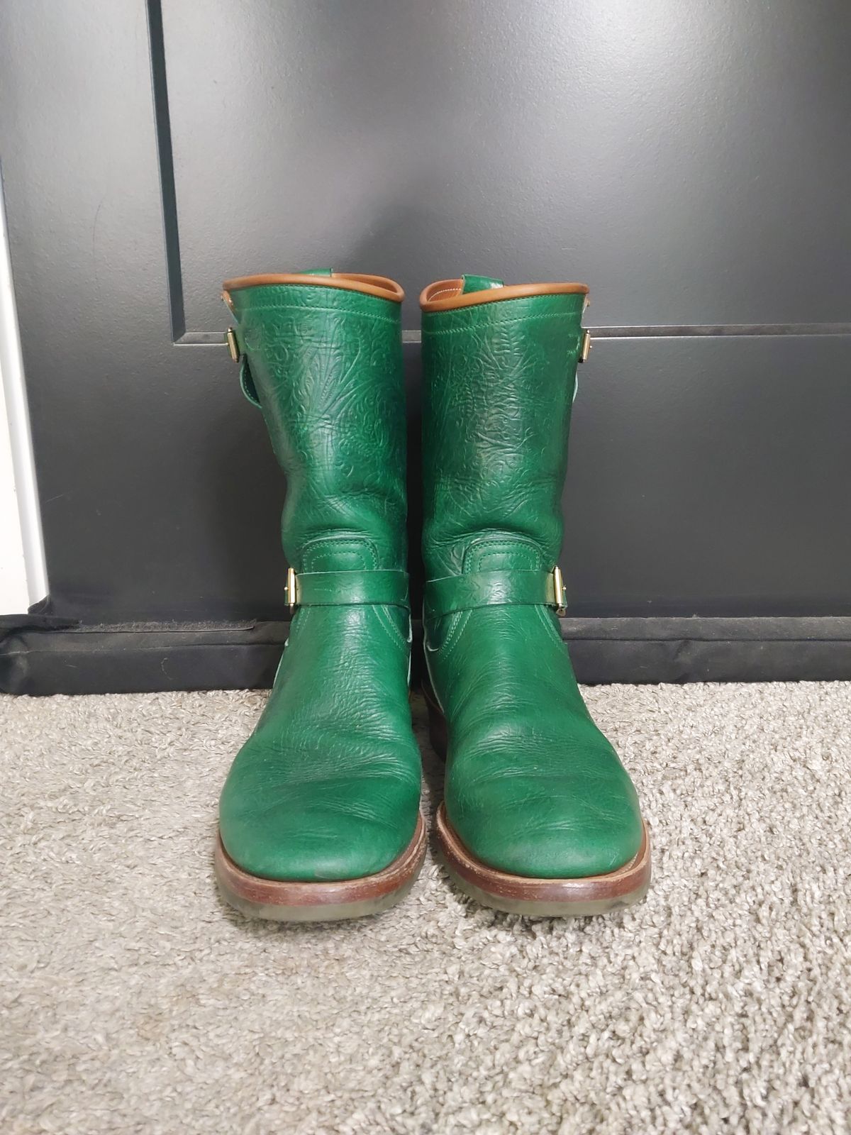 Photo by LarryStyles on January 3, 2026 of the Unsung U 22-2 Engineer Boot in Horween Chromexcel Embossed.