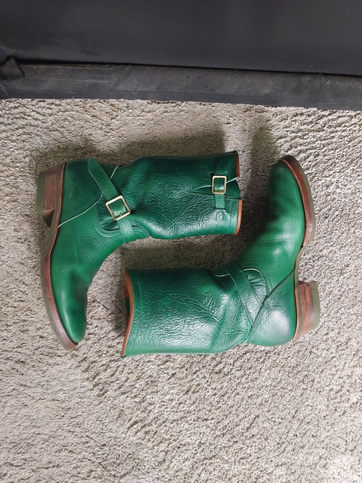 Photo by LarryStyles on January 3, 2026 of the Unsung U 22-2 Engineer Boot in Horween Chromexcel Embossed.