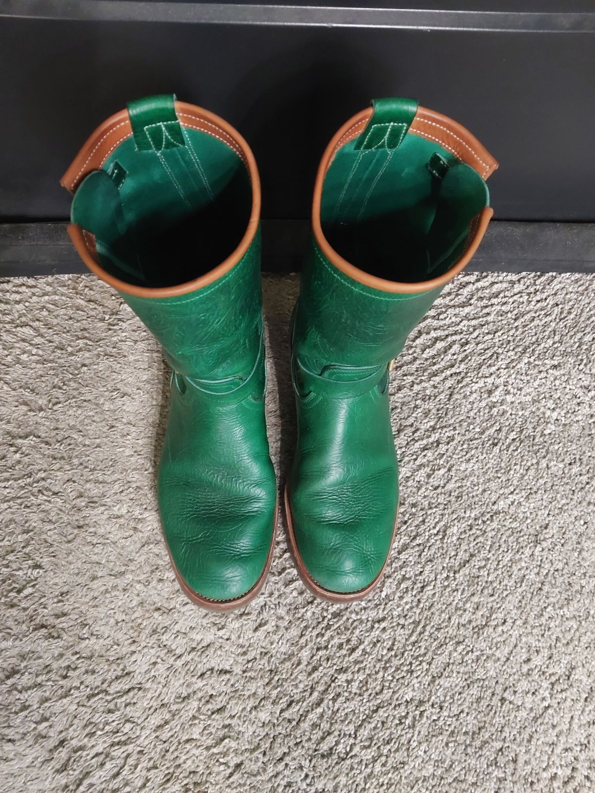 Photo by LarryStyles on January 3, 2026 of the Unsung U 22-2 Engineer Boot in Horween Chromexcel Embossed.