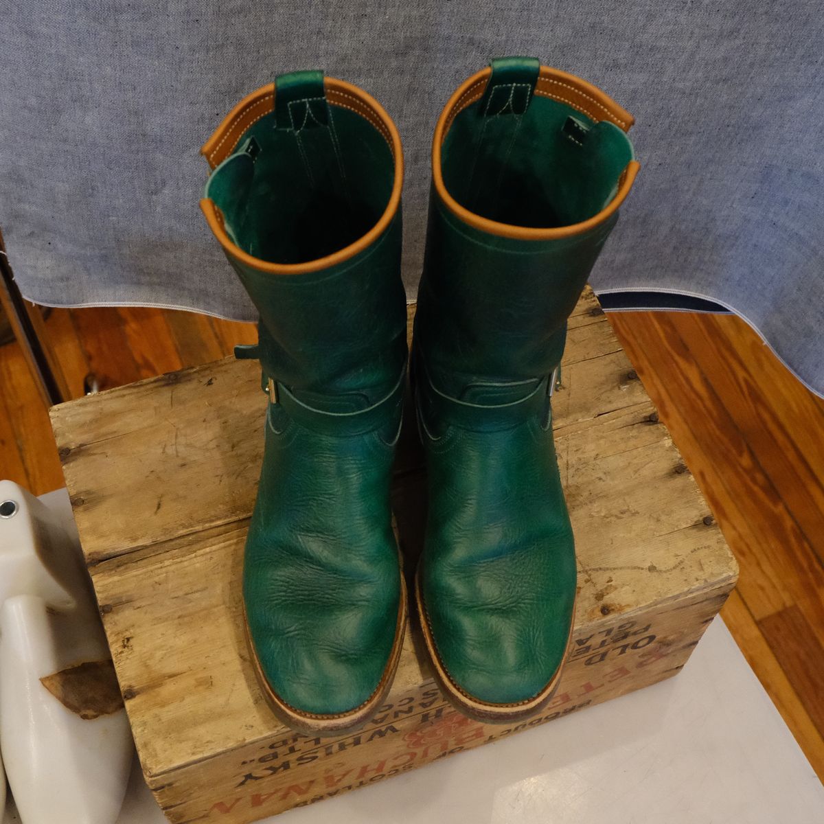 Photo by LarryStyles on February 3, 2026 of the Unsung U 22-2 Engineer Boot in Horween Chromexcel Embossed.