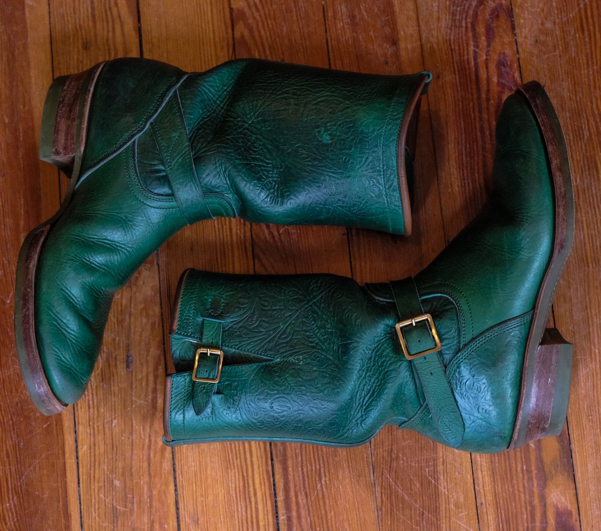 Photo by LarryStyles on April 2, 2026 of the Unsung U 22-2 Engineer Boot in Horween Chromexcel Embossed.