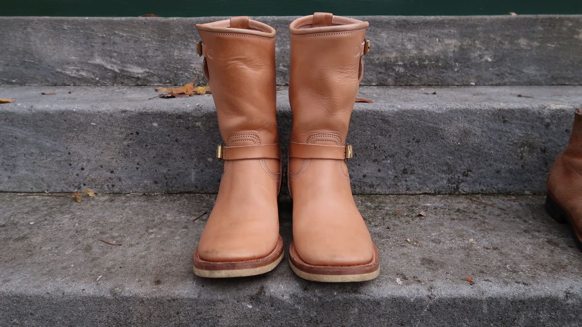 Photo by LarryStyles on November 2, 2022 of the Unsung U 22-2 Engineer Boot in Unlisted Leather.